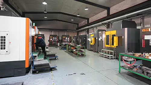 금형 제품 작업장은 강력한 역량을 통해 견고한 품질 기반을 구축했습니다.